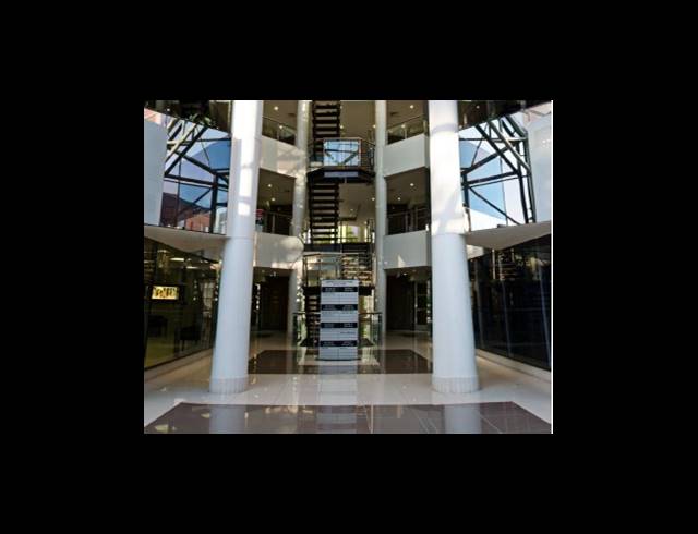 16,620M² BUSINESS CENTRE FOR SALE IN PARKTOWN